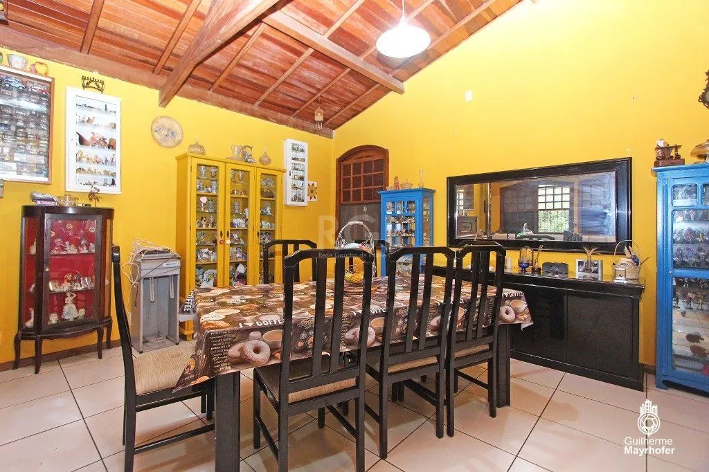Imagem Casa para Venda - 381m², 3 dormitórios, sendo 1 suites, 4 vagas - Tristeza