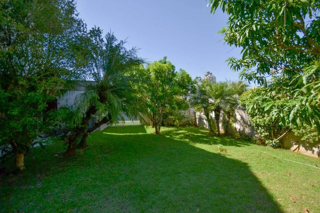 Imagem Luxuosa Casa com 4 Suítes à Venda em Alphaville - Santana de Parnaíba/SP