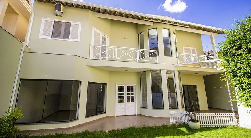 Imagem Excelente Sobrado no Residencial Granja Olga 1