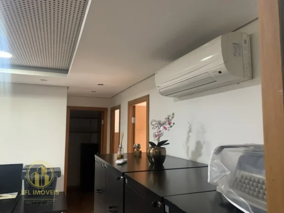Imagem Conjunto comercial para venda, com 4 salas e 2 vagas. Bela Vista
