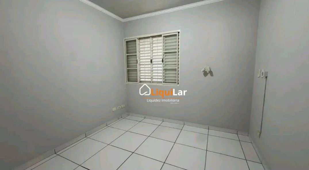 Imagem Apartamento de 3 Quartos no Bairro Monte Castelo