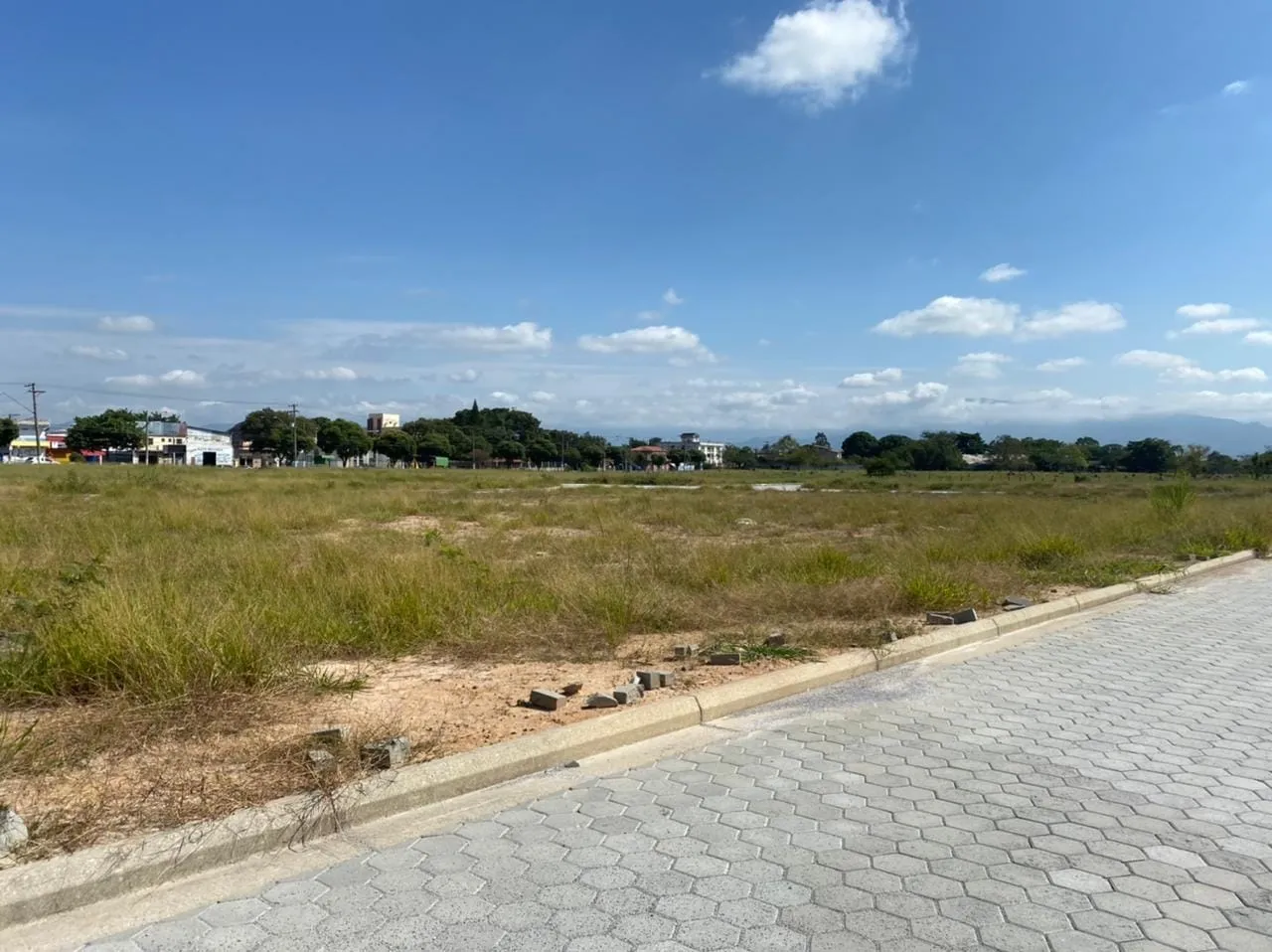 Imagem Terreno à venda 175M², Vila Castro, Pindamonhangaba - SP