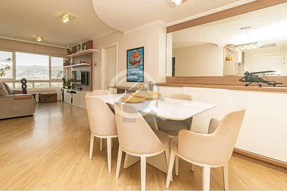 Imagem Apartamento amplo em andar alto com vista permanente e panorâmica da cidade, em rua arborizada e tr...