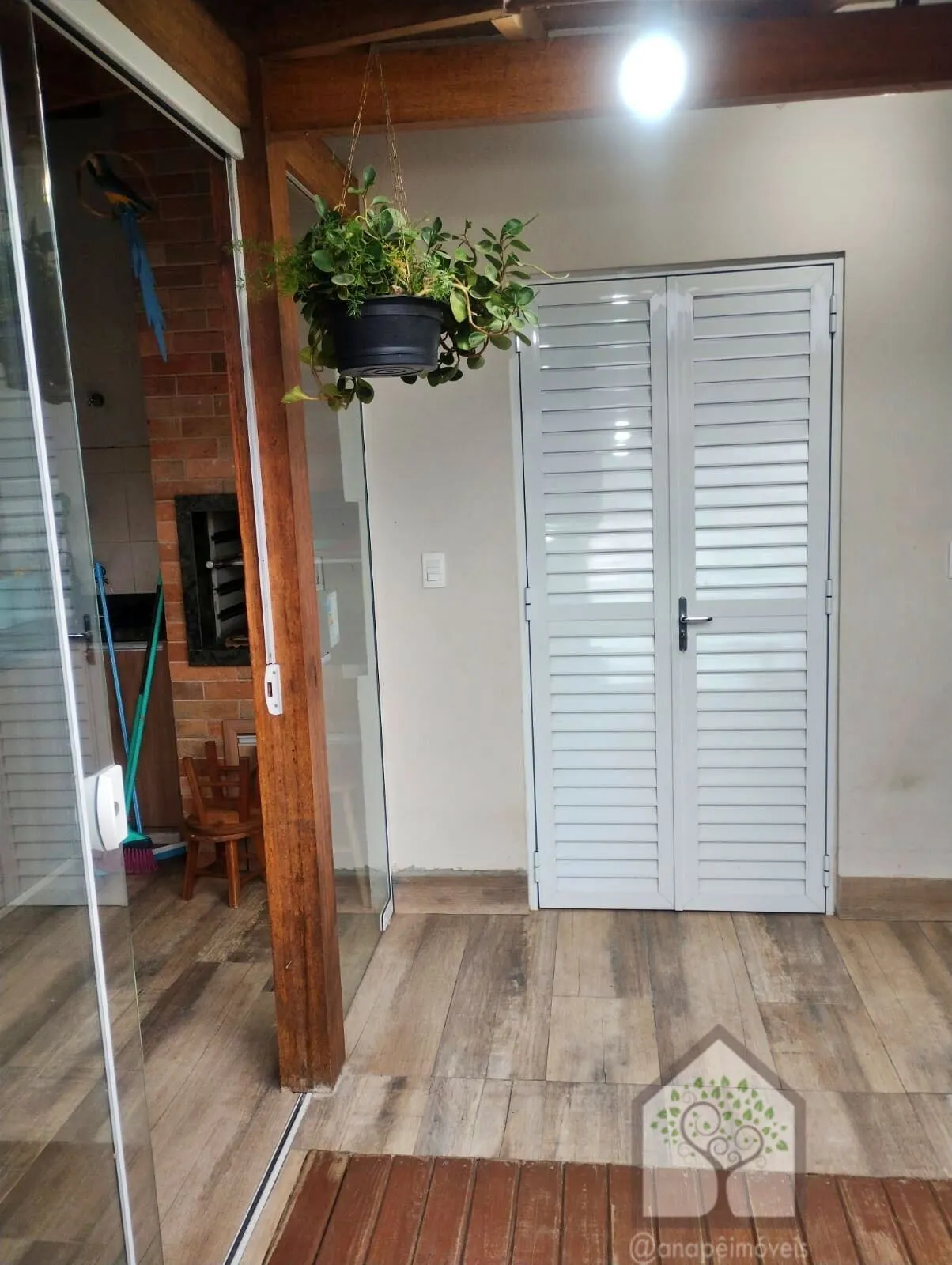 Imagem Casa 3 Quartos com 2 Suítes no Carianos, Florianópolis