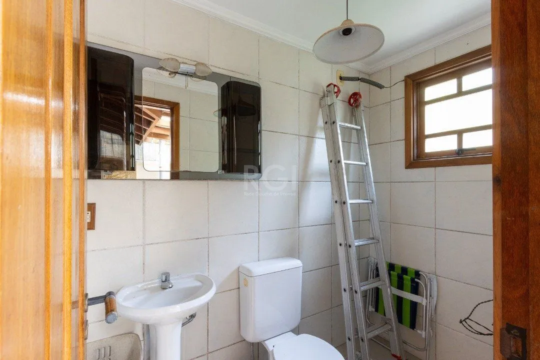 Imagem Casa para Venda - 181.99m², 3 dormitórios, sendo 1 suites, 2 vagas - Jardim Isabel