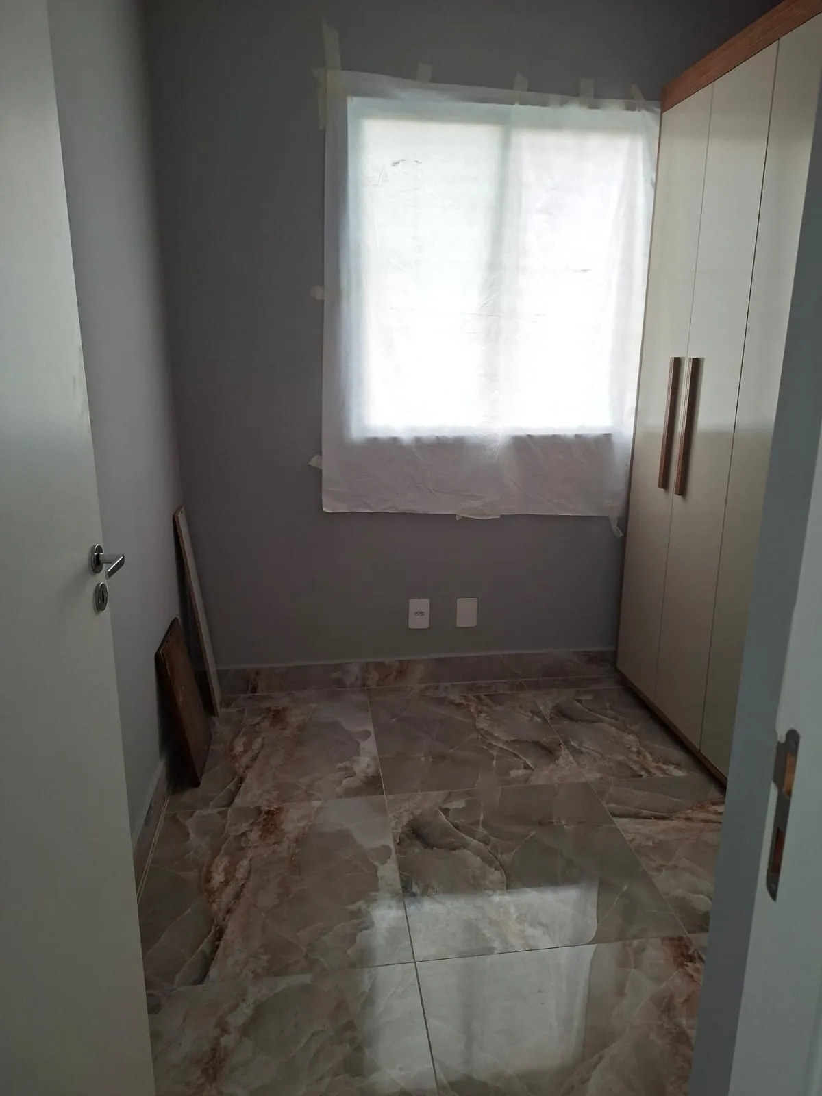 Imagem ALUGO LINDO APARTAMENTO NO CONDOMÍNIO PICS! (ZONA SUL)
