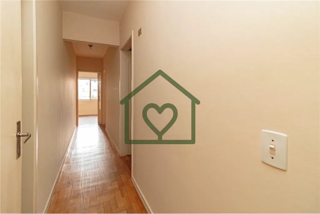 Imagem Amplo apartamento de 120m2, de frente, com 3 dormitÃ³rios, sendo 1 suÃ­te, vaga de garagem e dependÃ...