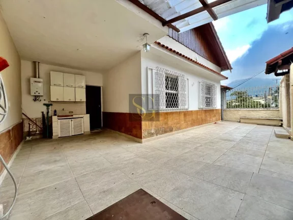 Foto do imóvel Casa para Venda em Teresópolis, Tijuca, 2 dormitórios, 1 banheiro, 1 vaga