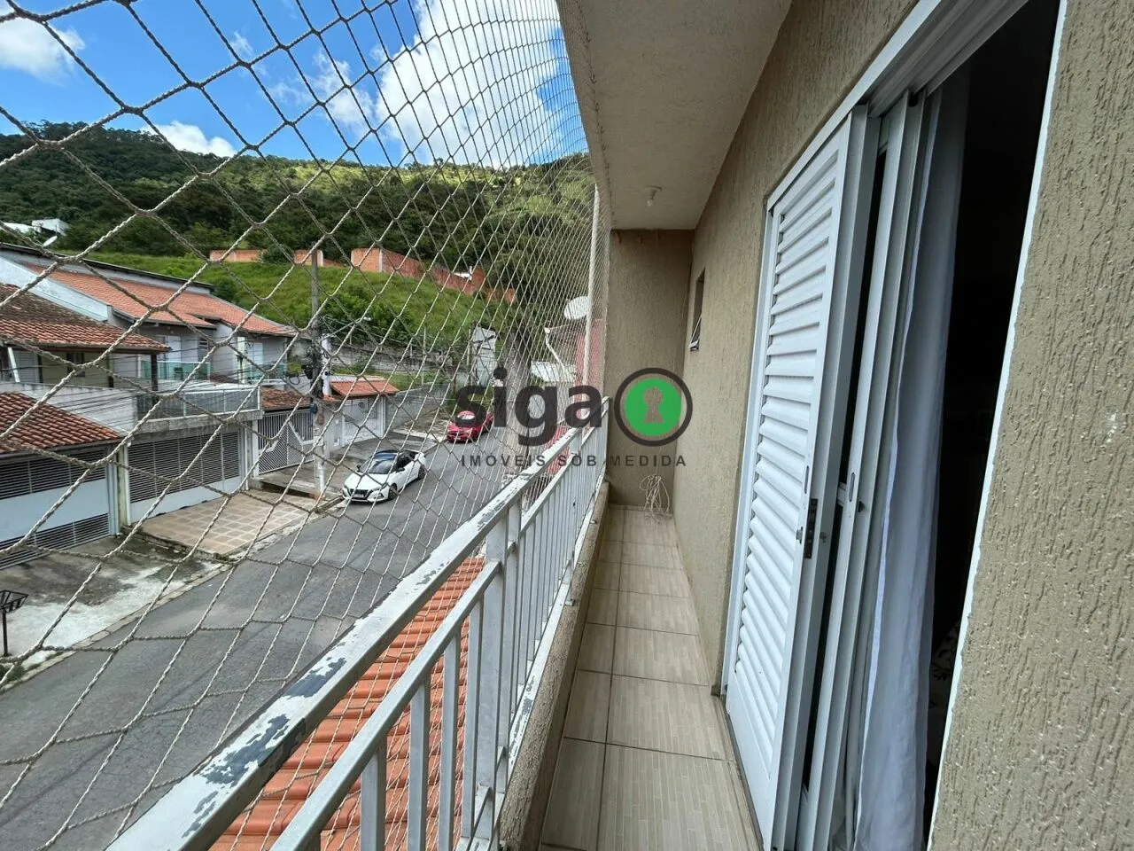 Imagem Linda Casa á venda em Laranjeiras - Casa grande, 4 cagas de garagem e 2 quartos