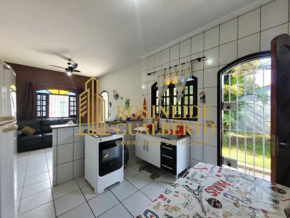 Imagem Casa na Praia das Palmeiras – Conforto, Espaço e Lazer em bairro nobre.