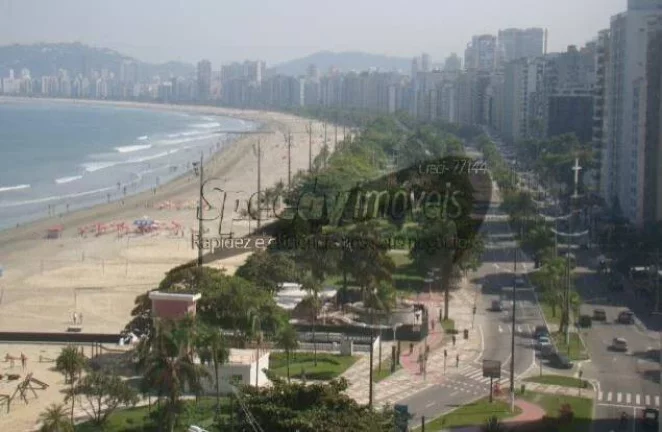 Imagem Cobertura em Santos a venda na orla da praia.
