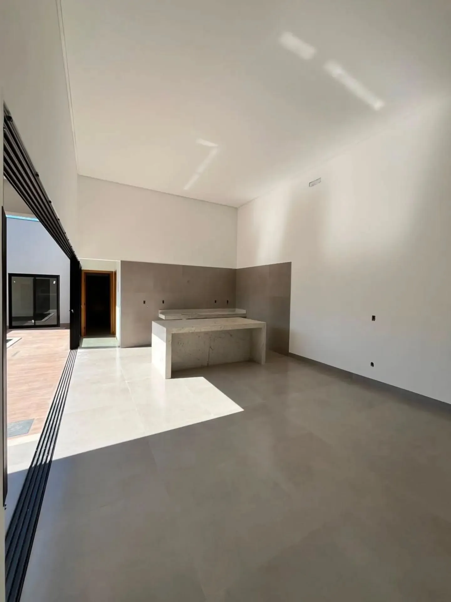 Imagem Casa Sozinha No Lote No Jardim Olimpico Com Lazer Completo