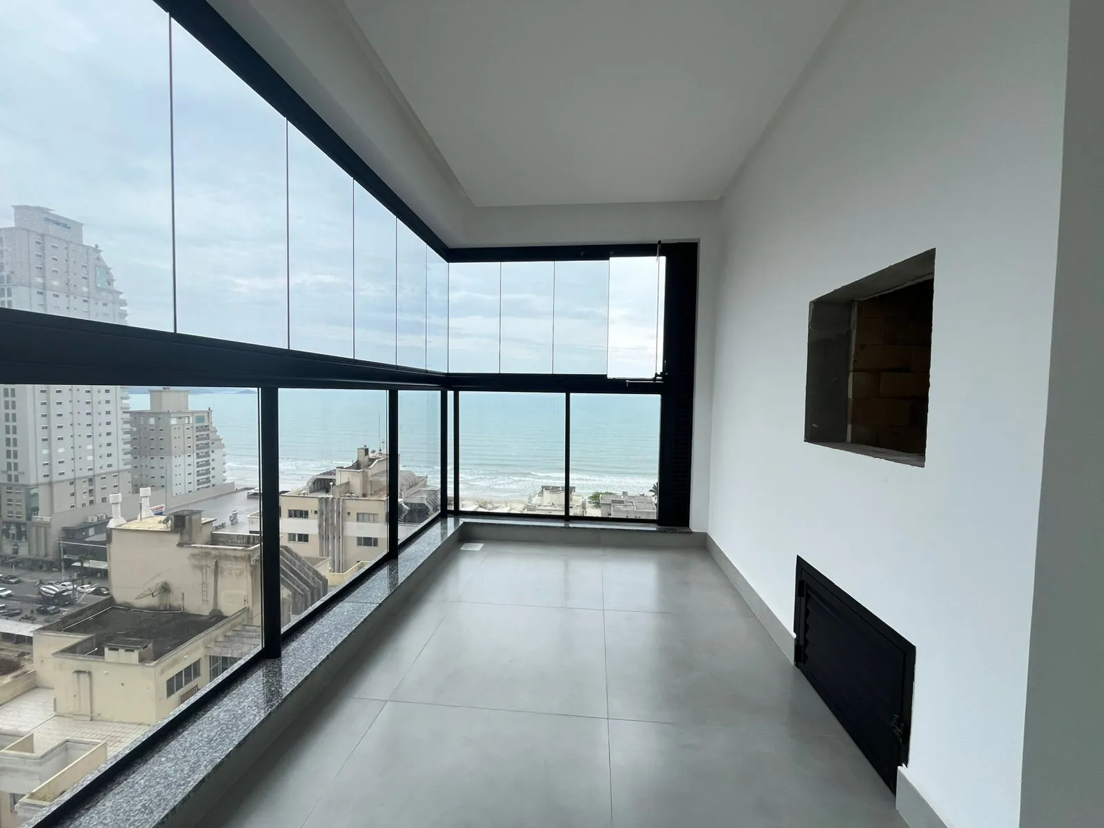 Imagem Apartamento com vista para o mar à venda com 207m2 por R$ 4.000.000,00