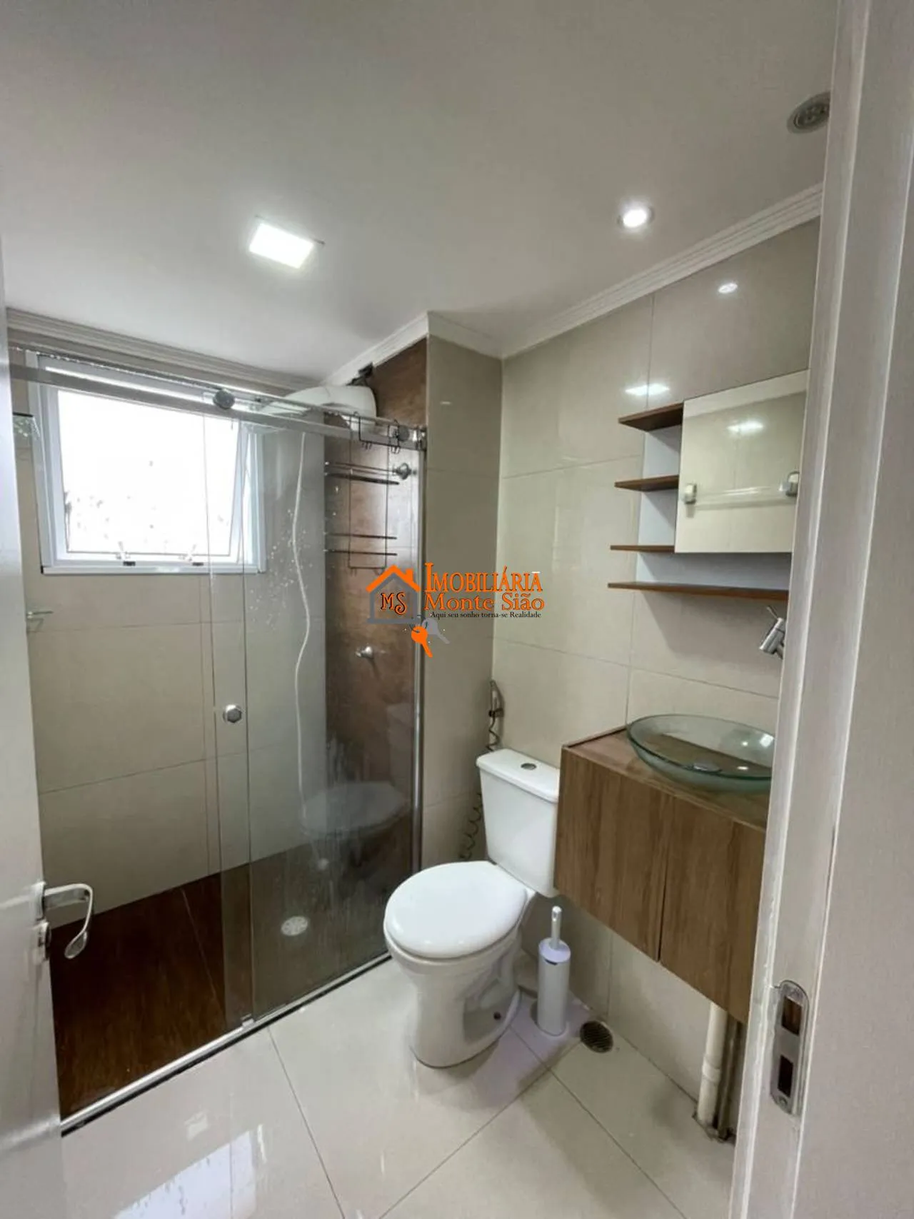 Imagem Apartamento com 2 dormitórios para alugar, 52 m² por R$ 2.576,00/mês - Vila Bremen - Guarulhos/SP