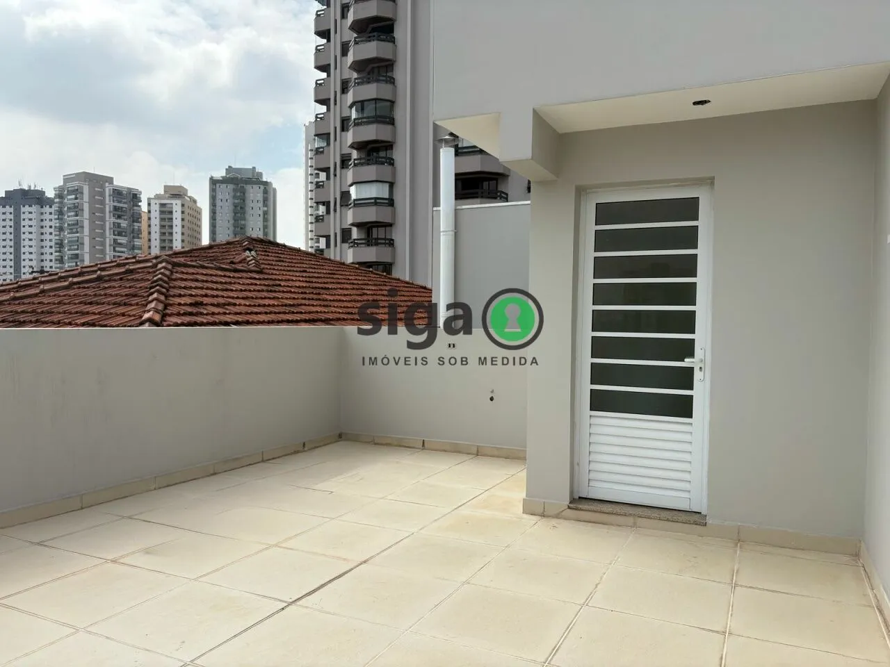 Imagem Casa à Venda - 220 m², 3 Suítes e Alto Padrão na Saúde!