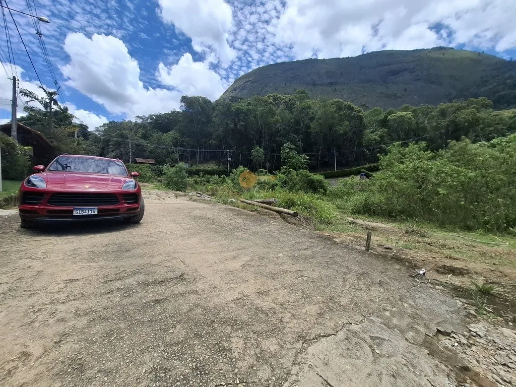 Imagem Terreno em Condomínio para Venda em Teresópolis / RJ no bairro Três Córregos