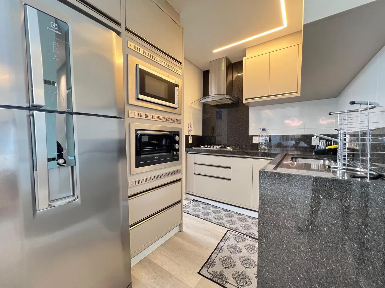 Imagem Apartamento à venda com 150m2 por R$ 2.800.000,00