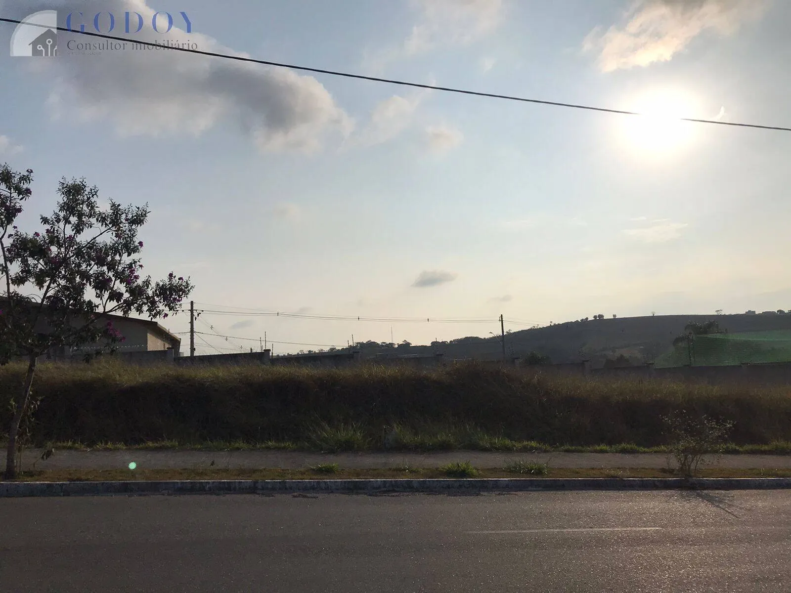 Imagem Terreno Residencial/Comercial à Venda - Vale dos Cristais