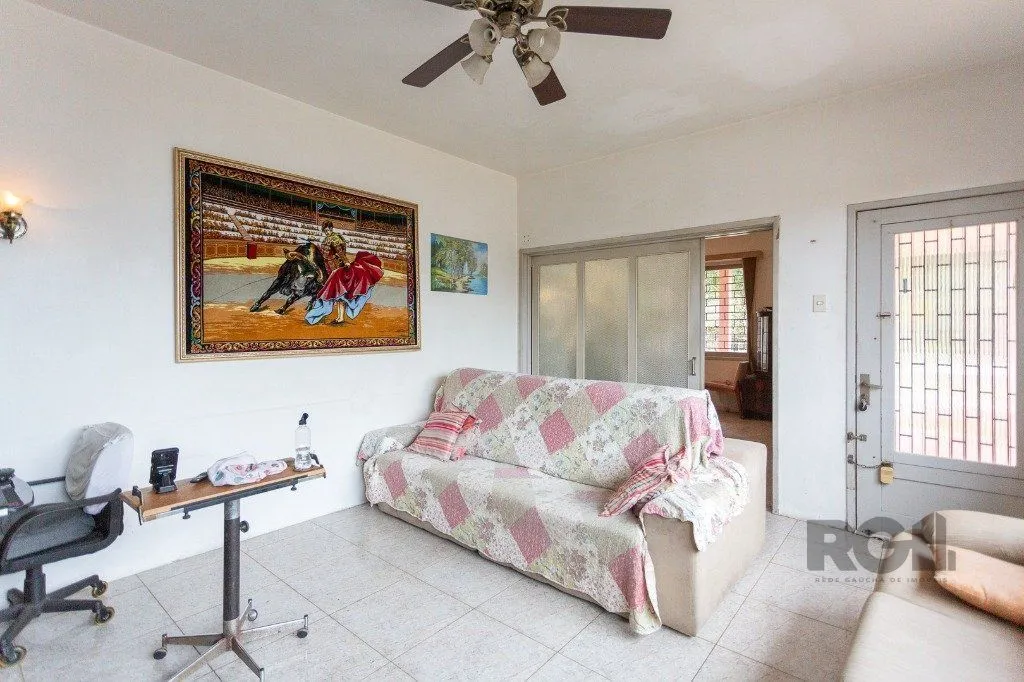 Imagem casa de 4 dormitórios no bairro cavalhada
