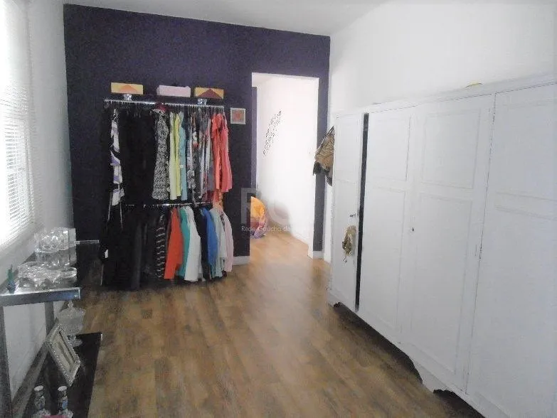 Imagem Casa para Venda - 159m², 3 dormitórios, 3 vagas - Menino Deus