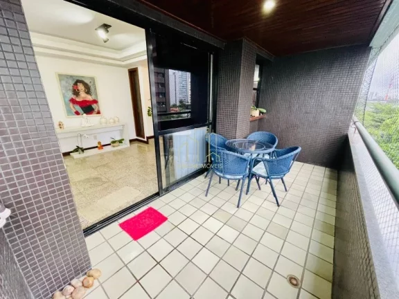Imagem Apartamento bem localizado e amplo com três quartos a venda na Pituba