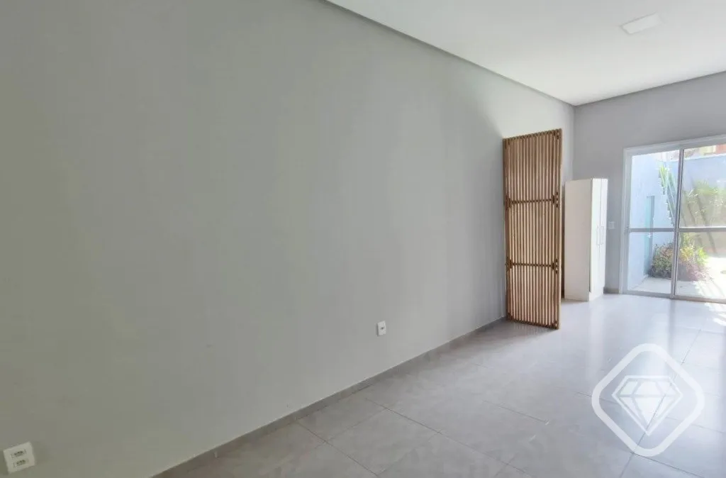 Imagem Casa moderna no Residencial Lagos de Nova Ipanema.

Espaço, conforto e segurança em um dos loteame...
