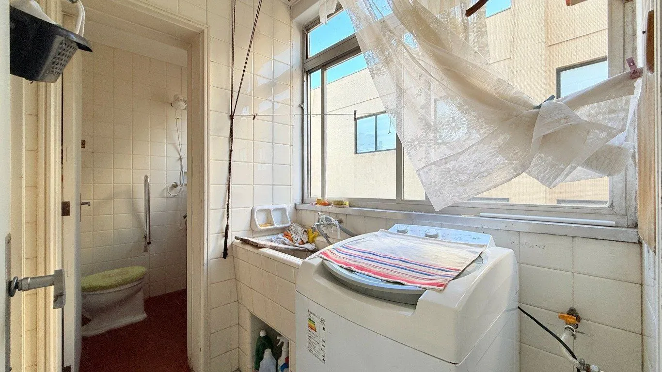 Imagem Apartamento de 3 dormitórios à venda no Bairro Petrópolis, Porto Alegre.