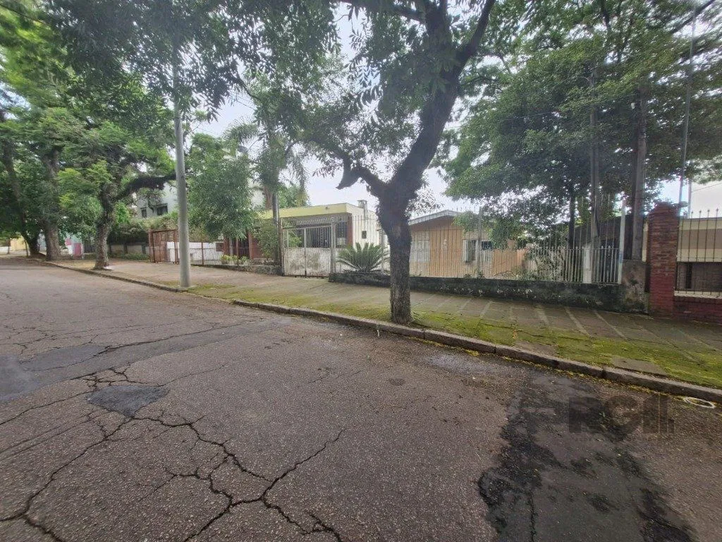 Imagem Terreno de 1.936 m² no bairro Teresópolis.