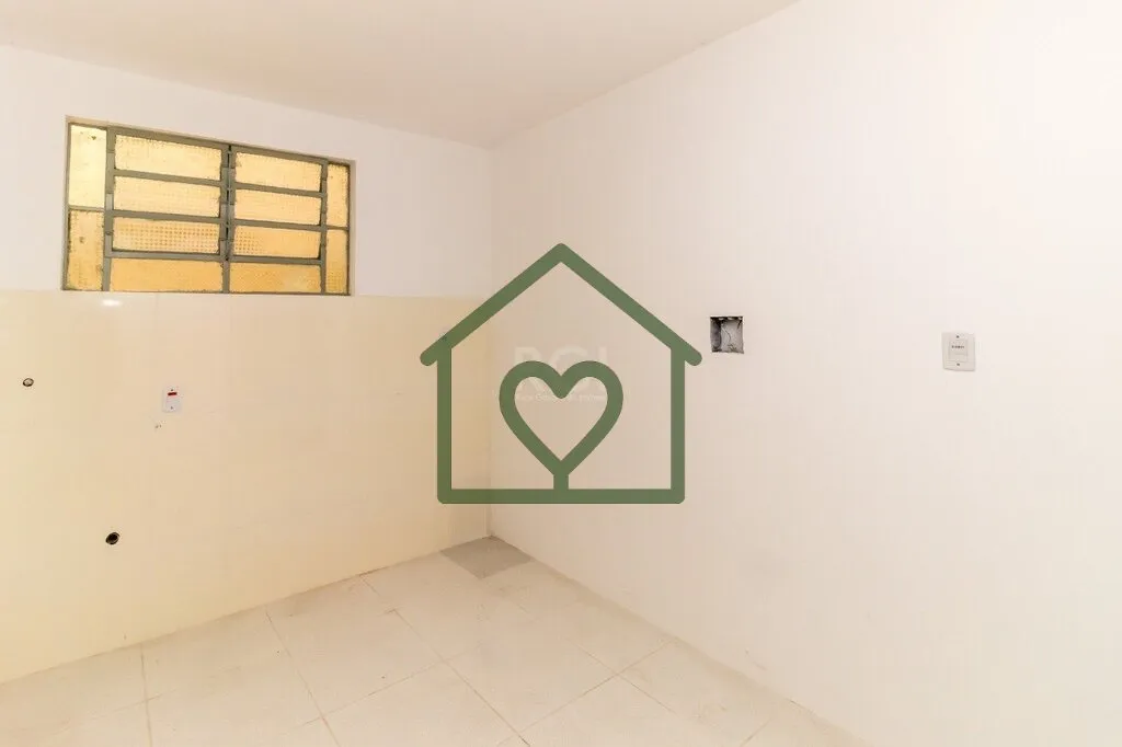 Imagem Apartamento localizado no bairro Jardim Carvalho, com 228m² no térreo. Imóvel com 03 dormitórios...