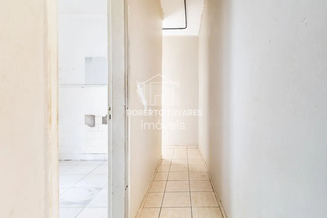 Imagem Prédio Bom Retiro - Com 2 andares, 4 aptos. de 90m² cada, 700 m² de área útil total, Loja no térreo com 300m².