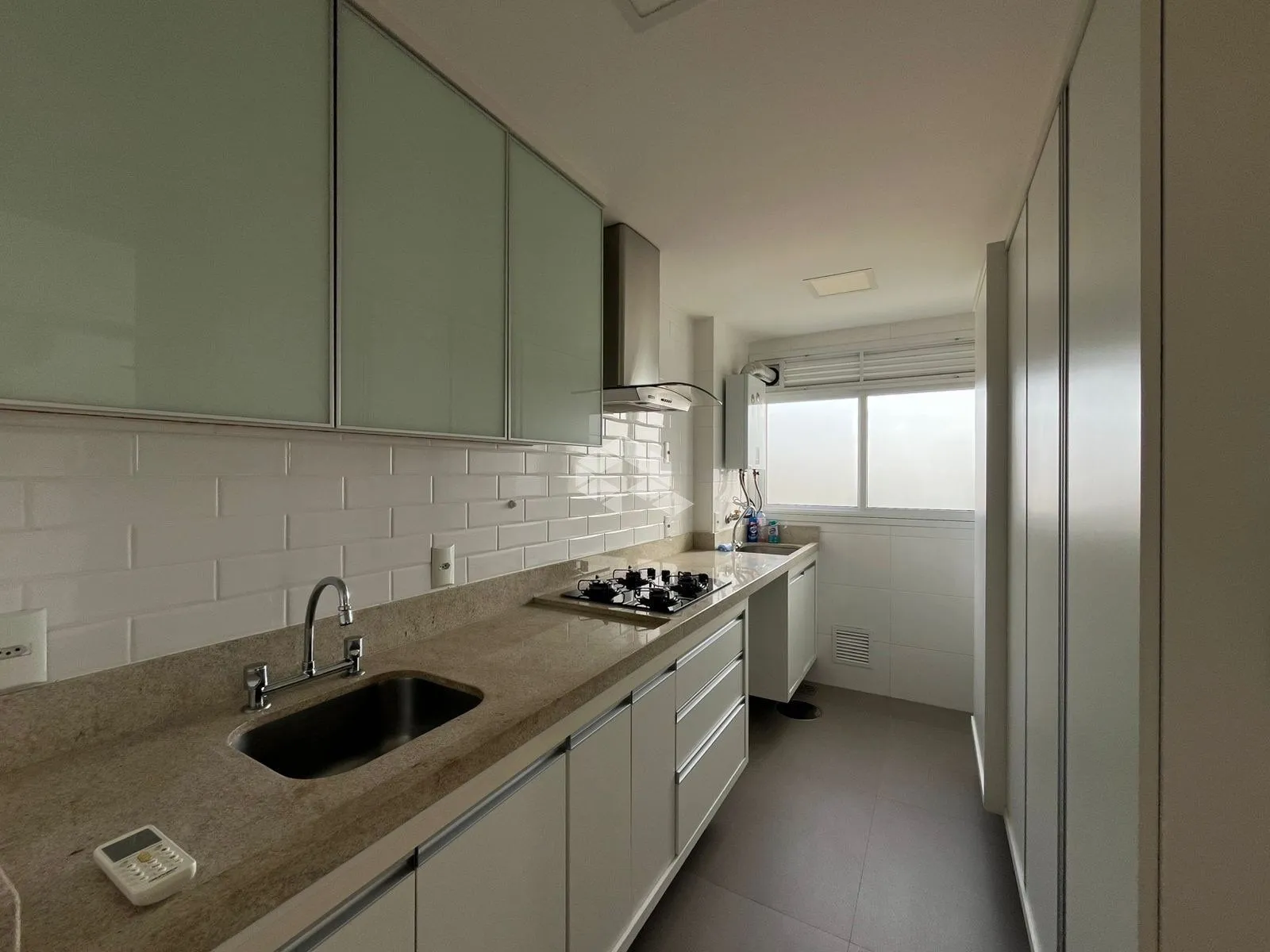 Imagem Apartamento Impecável no Petrópolis - 2 D (1 Suíte)