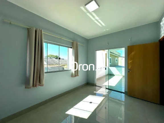 Imagem Sobrado à venda, 319 m² por R$ 999.000,00 - Setor Goiânia 2 - Goiânia/GO