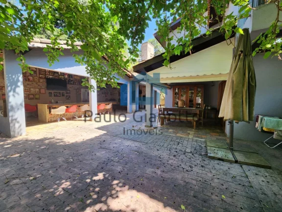 Imagem Casa Exclusiva em Cond na Granja Viana – Privacidade e Sofisticação!