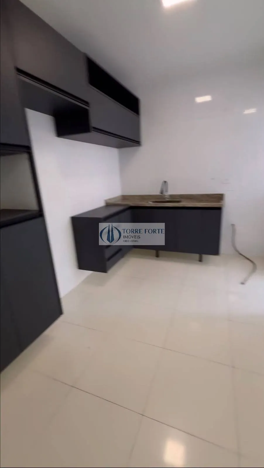 Foto do imóvel Lindo apartamento amplo, 2 dormitórios (1 suíte), 1 vaga , quintal privado. em Rua Anhaia