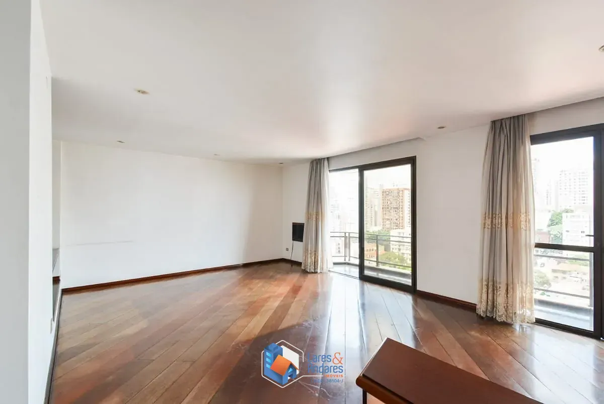 Foto do imóvel Apartamento para venda em Pacaembu com 4 quartos, sendo 1 suíte, 274m² em Rua Traipu