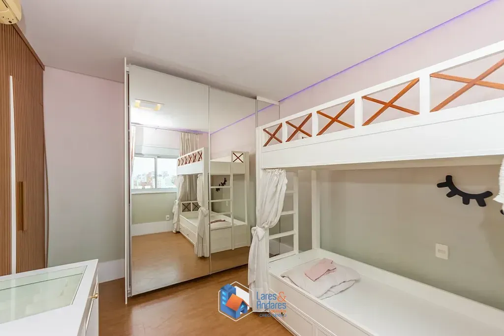 Imagem Apartamento à venda 4 Quartos 3 Suites 4 Vagas 233M² Vila Uberabinha São Paulo - SP