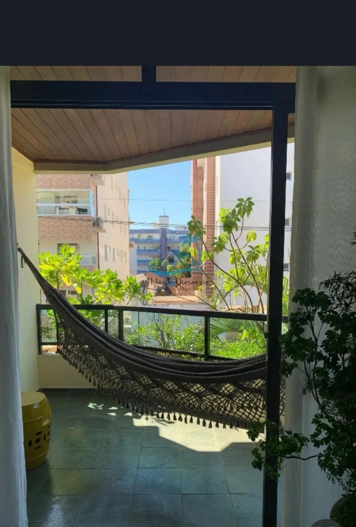 Imagem Apartamento com 2 dormitórios a venda a 300 metros da orla de Itaguá em Ubatuba.