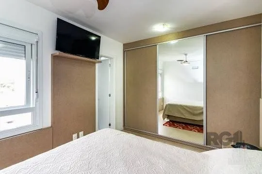 Imagem Apartamento no Menino Deus de 3 dormitórios e 2 vagas
