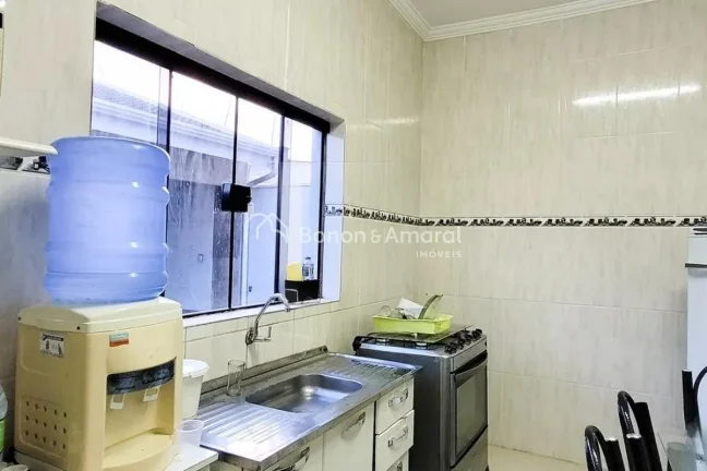 Imagem Localizada no charmoso bairro Jardim Chapadão, esta casa oferece uma excelente oportunidade para qu...