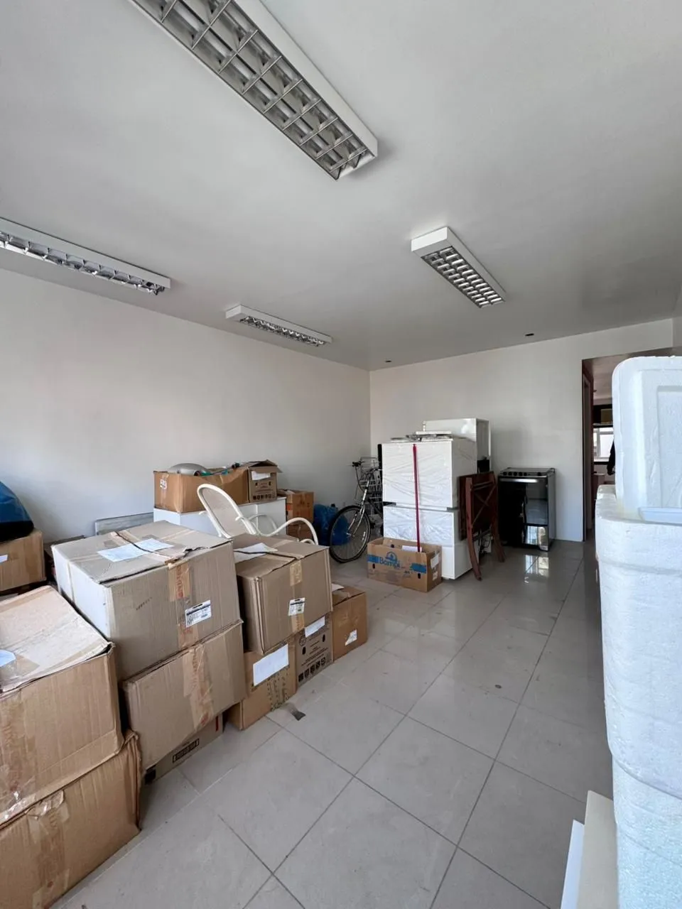 Imagem Oportunidade! Sala com garagem dupla na Cristóvão!