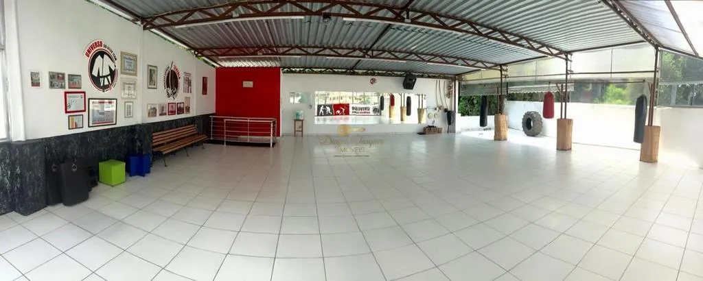 Imagem Sobrado para Venda em Teresópolis / RJ no bairro Vale do Paraíso