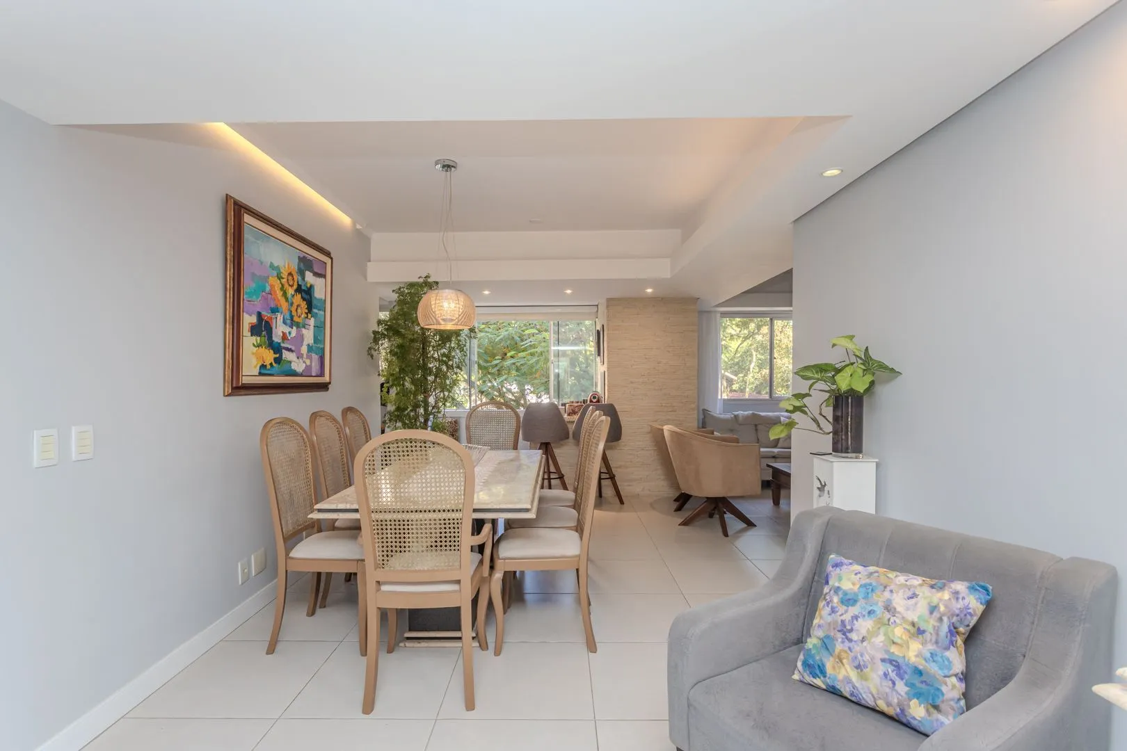 Imagem Apartamento diferenciado no bairro Nonoai de 3 dormitórios 2 vagas e infra