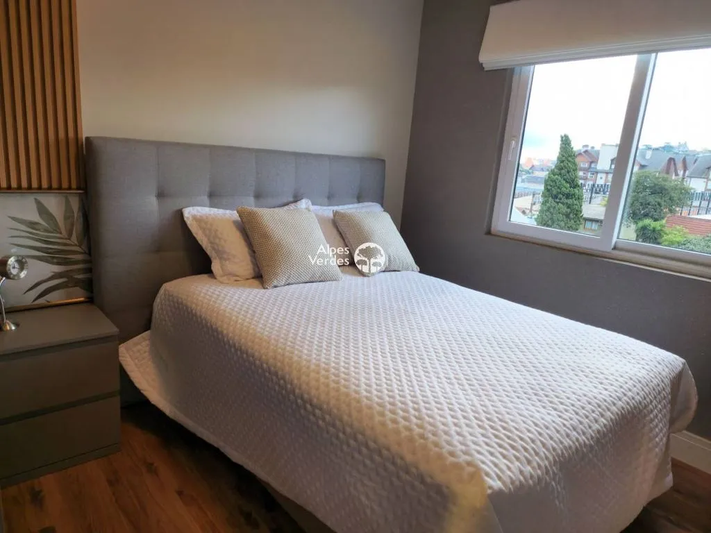 Imagem Vende-se apartamento no centro de Gramado-RS, com 3 quartos
