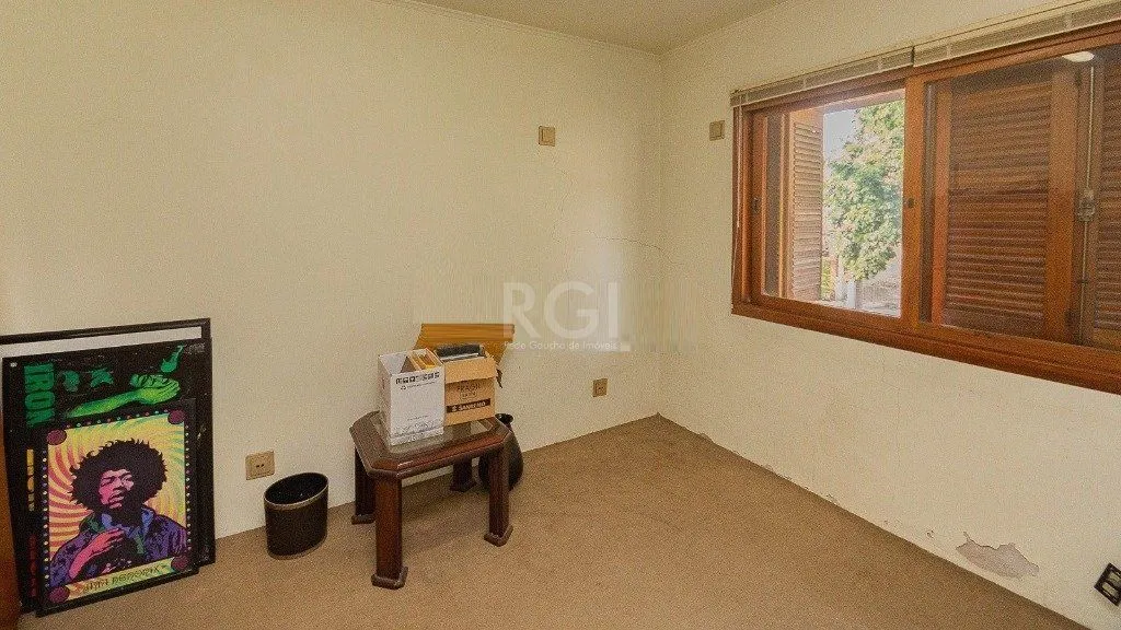 Imagem Casa para Venda - 300m², 3 dormitórios, sendo 1 suites, 4 vagas - Chácara das Pedras