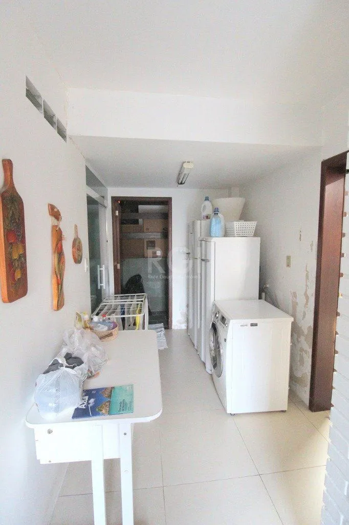 Imagem Casa para Venda - 100m², 3 dormitórios, 3 vagas - Nonoai