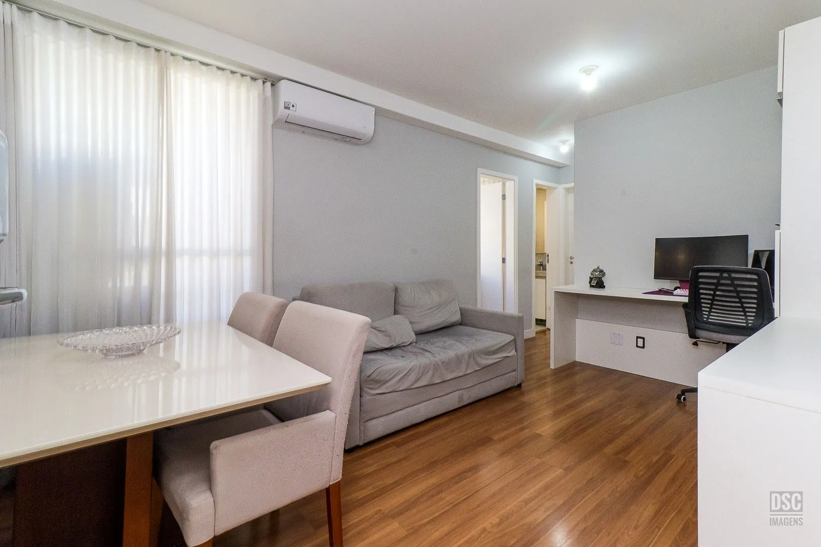Imagem Apartamento aconchegante na Dr. Campos Velho | 2 dormitórios com vaga de garagem