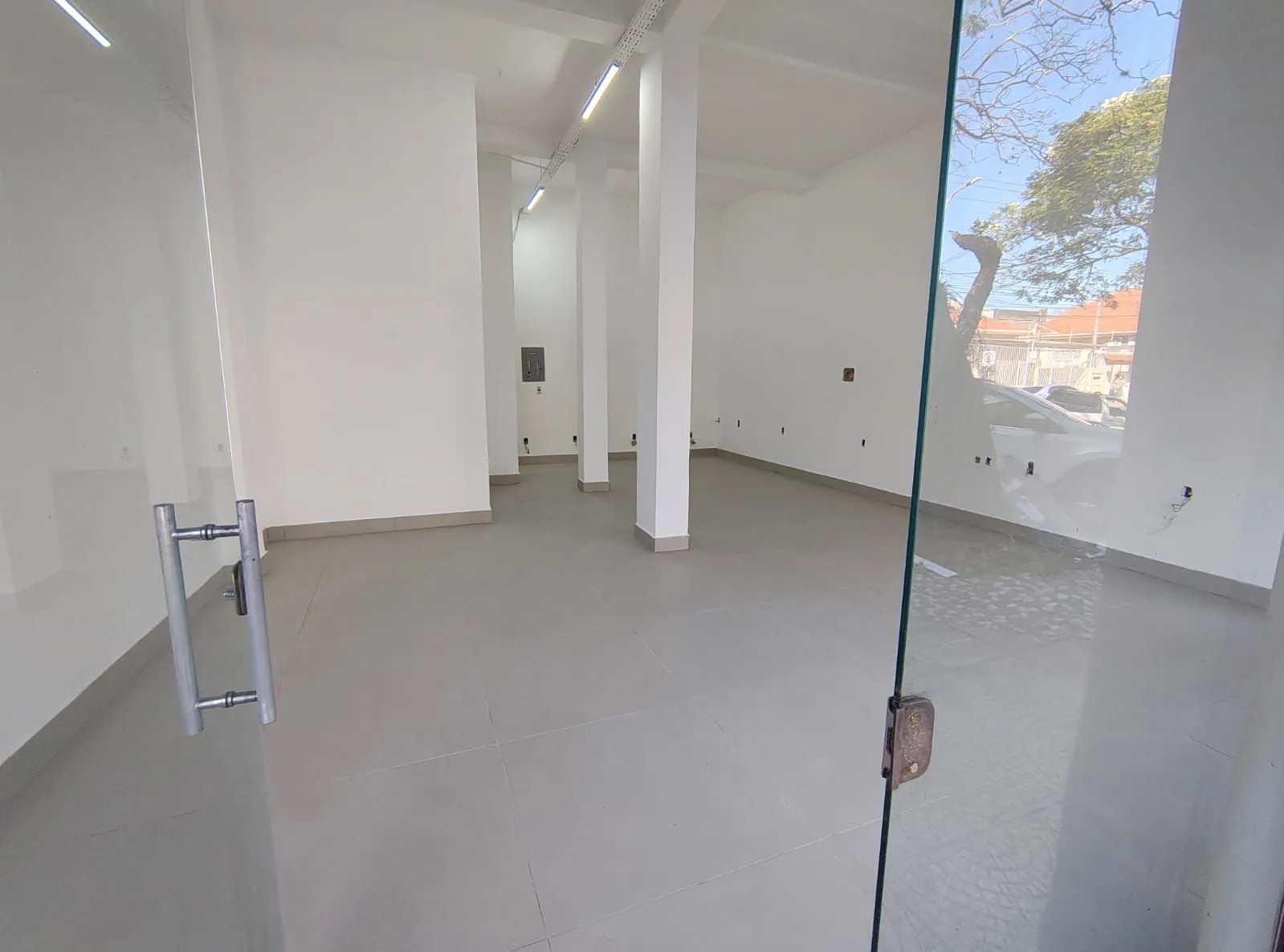 Imagem Vende-se loja com 100 m² - Floresta