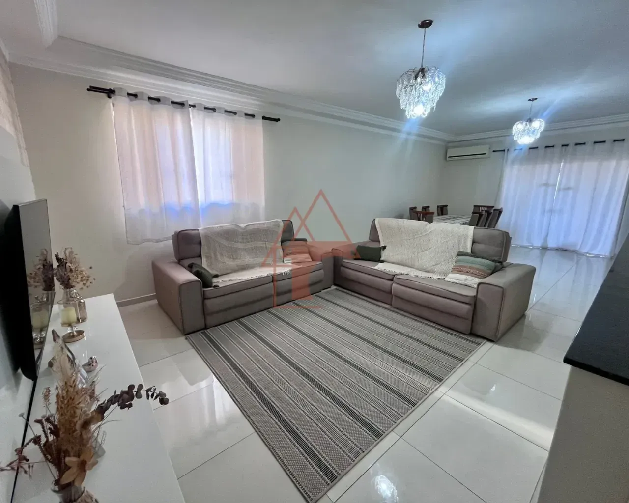 Imagem Casa com 3 Quartos à Venda, 210 m² em Campo Grande - Santos