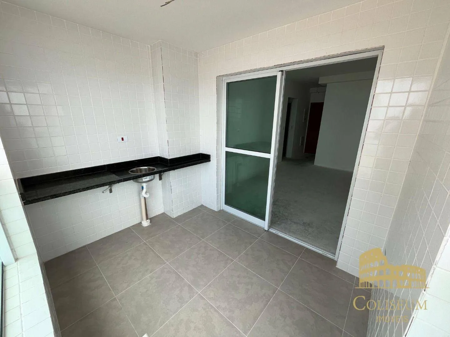 Imagem Apartamento com 2 dormitórios à venda, 75 m² por R$ 425.000,00 - Vila Dinópolis - Mongaguá/SP