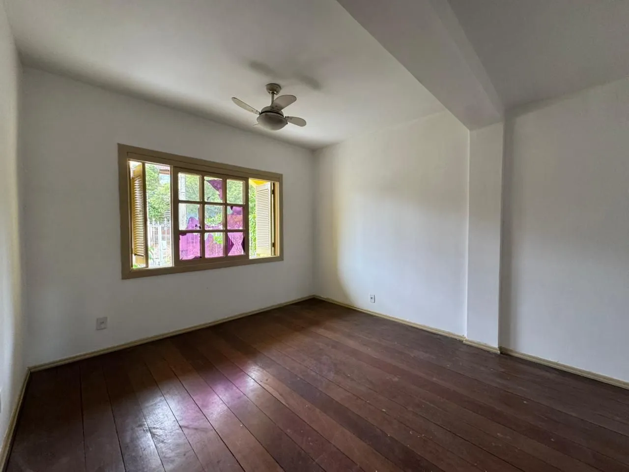 Imagem Casa à venda em Porto Alegre, Jardim São Pedro, com 5 quartos, 286m2